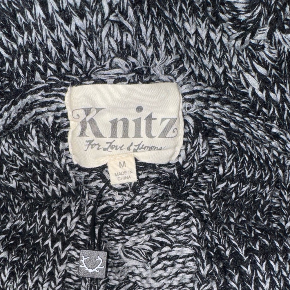 NWT For Love and Lemons Knitz Oversized Cable Knit Cardigan Hood and Pockets M - Picture 4 of 6